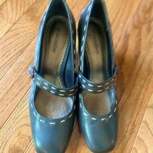 Dark Brown, Leather ‘Naturalizer’ Chunky Heel w Beautiful, Handmade Detail; 8M